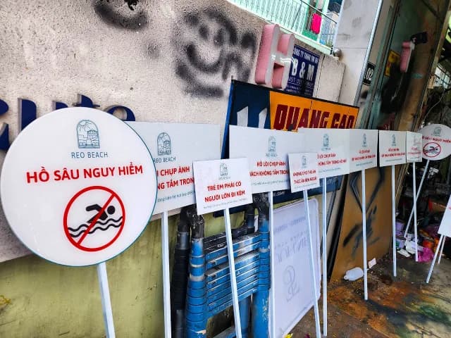 Biển báo cấm theo quy định